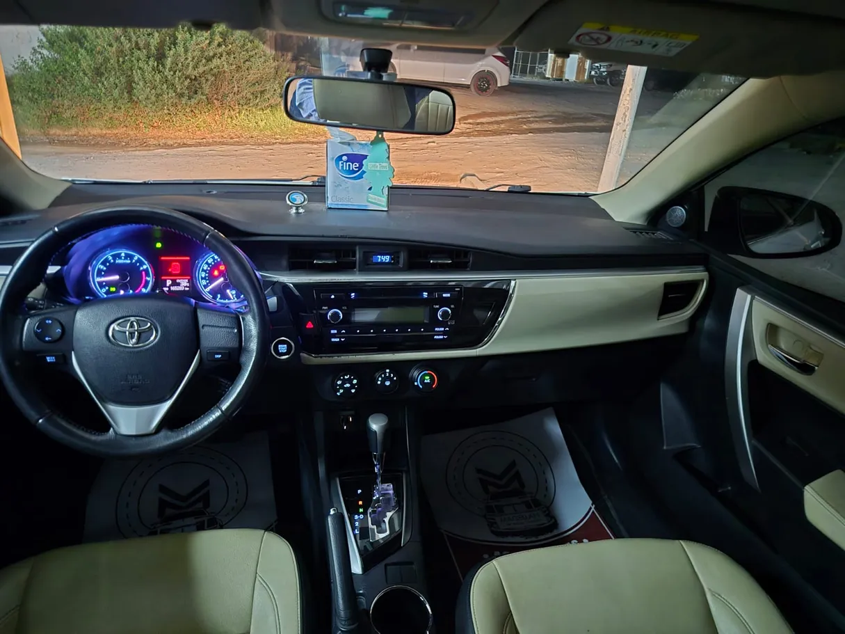 Car image 7