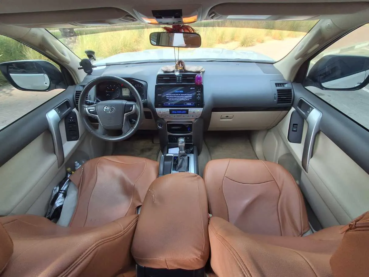 Car image 15