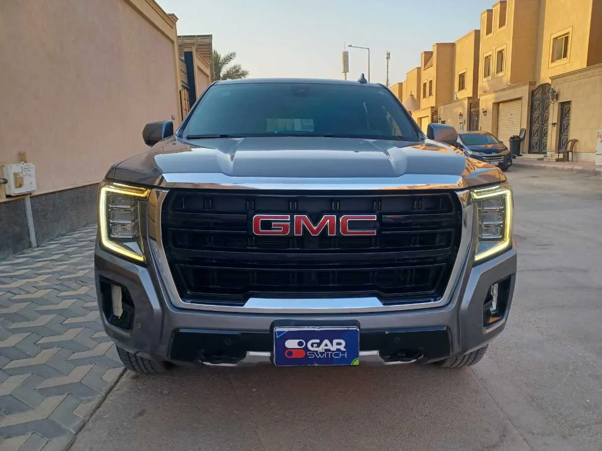 Car image 2
