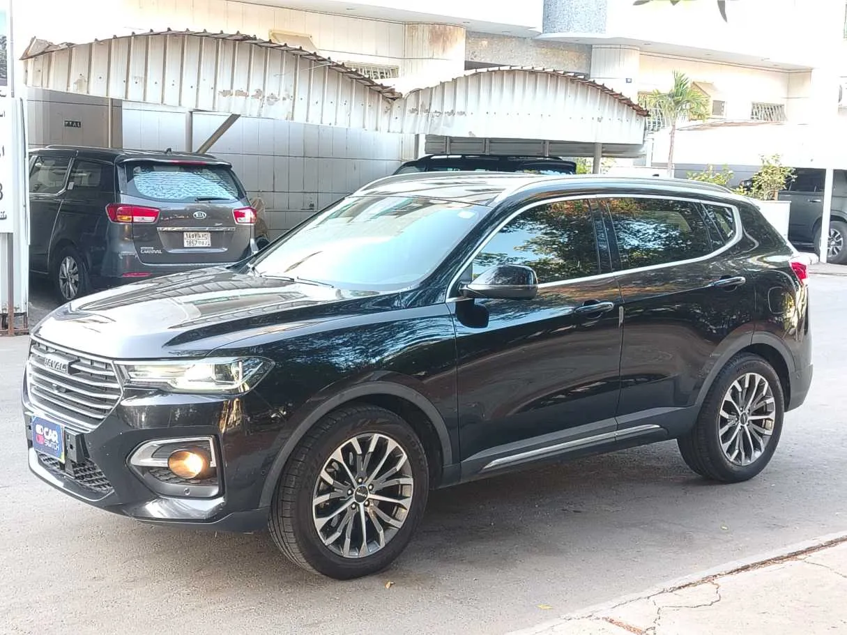 Car image 9