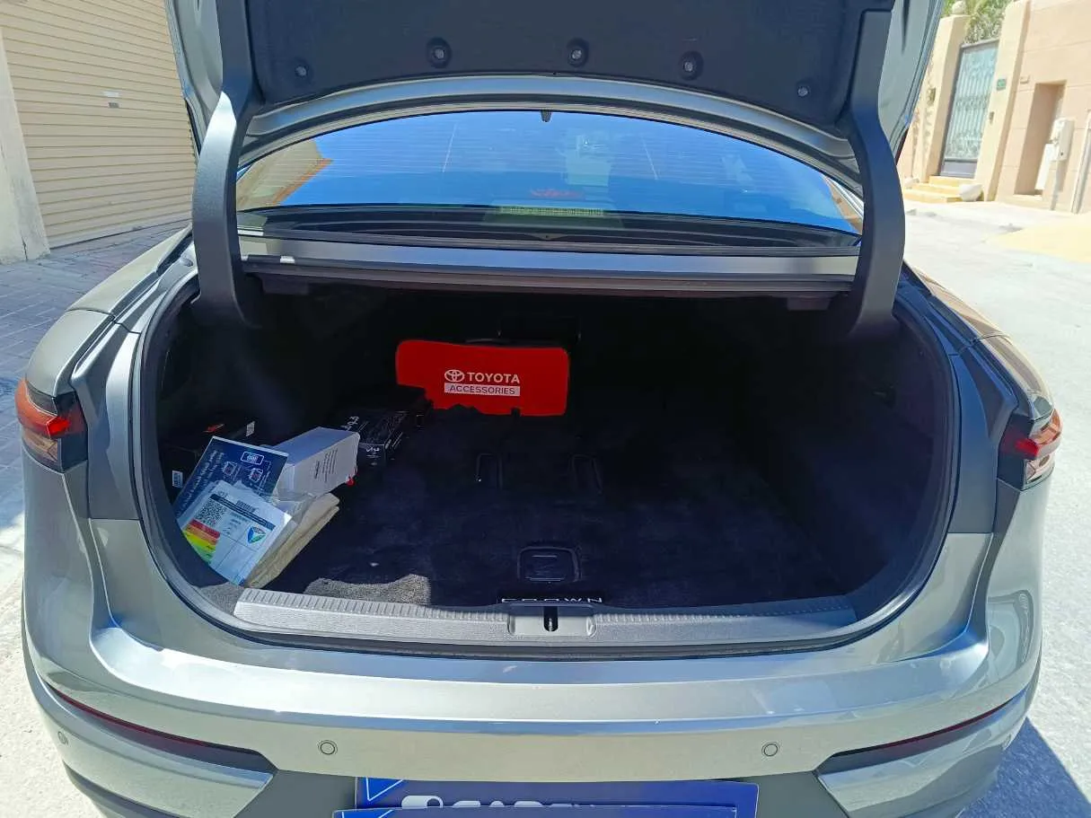 Car image 37