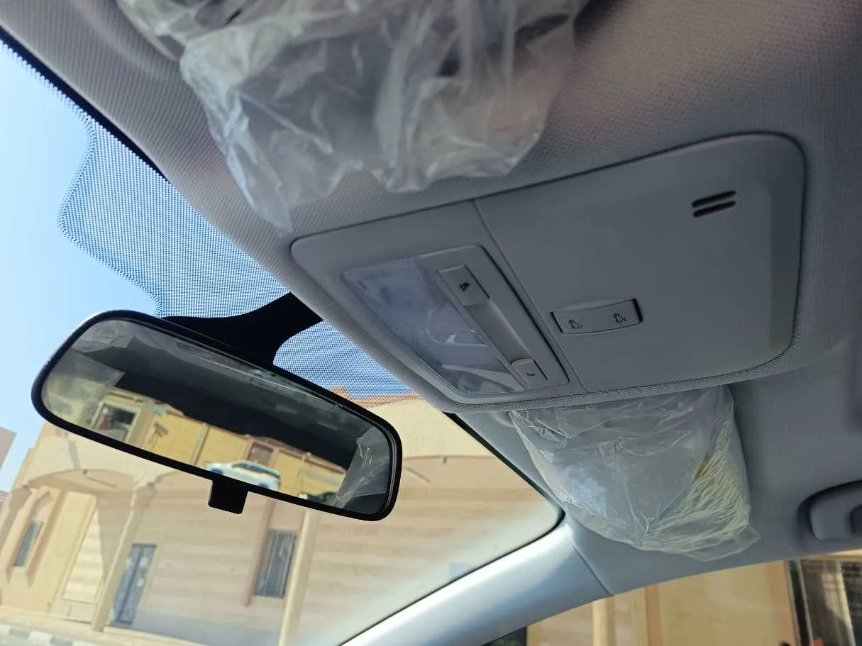 Car image 31