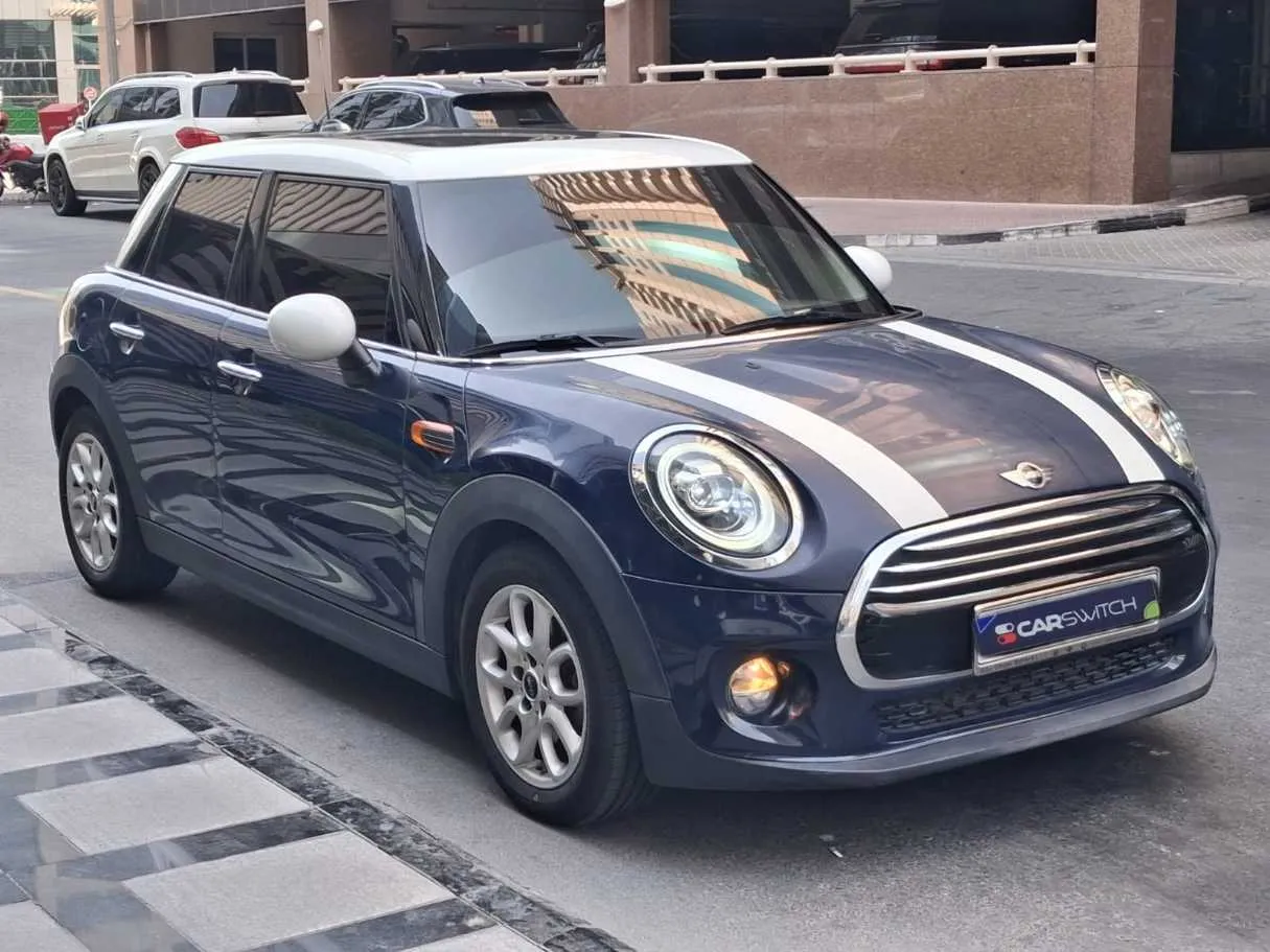 Car image 2