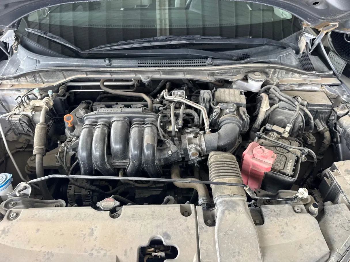 Car image 19
