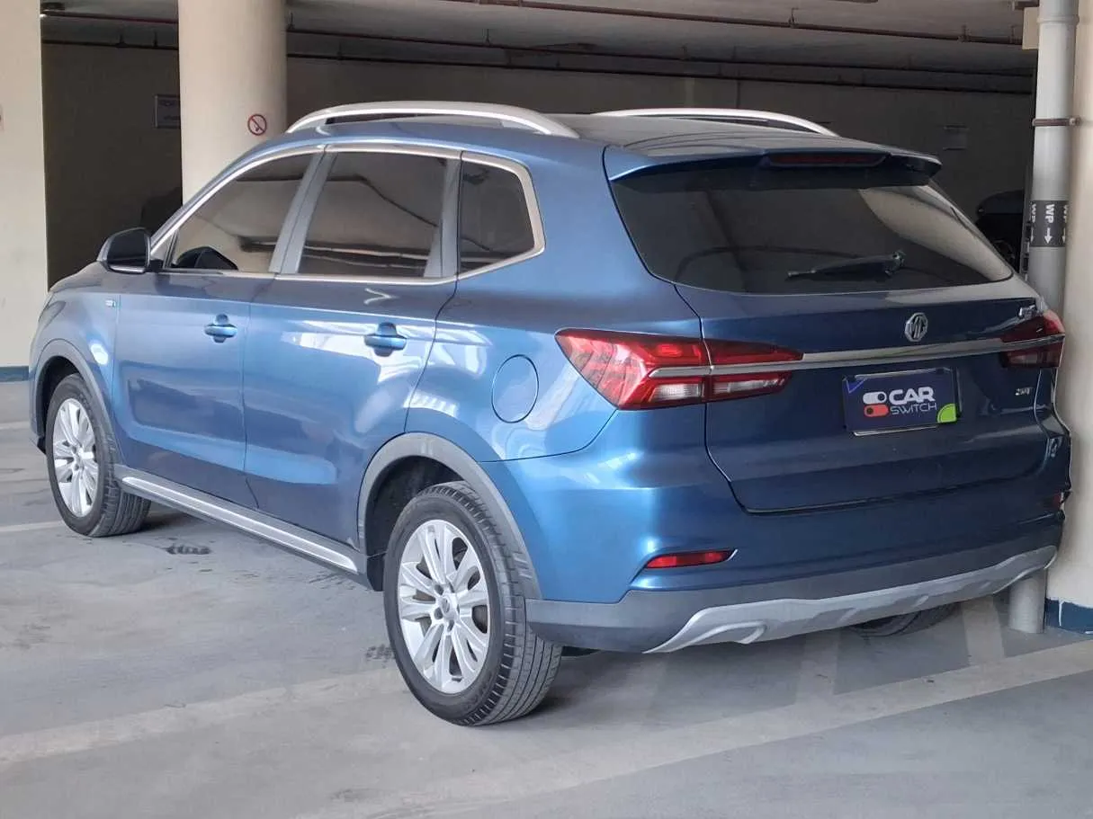 Car image 7