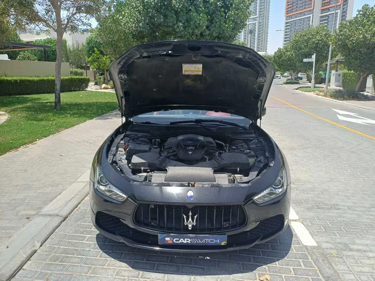 Car image 25