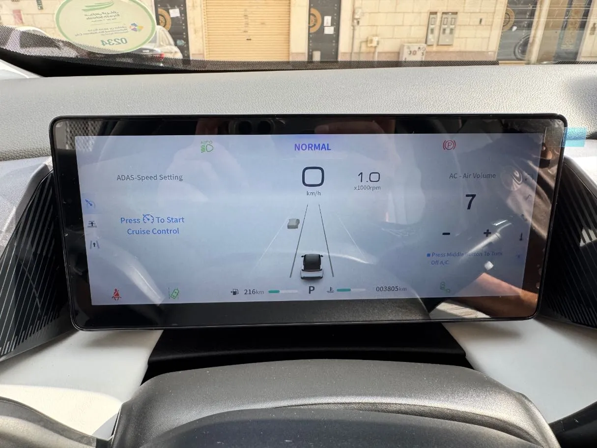 Car image 18
