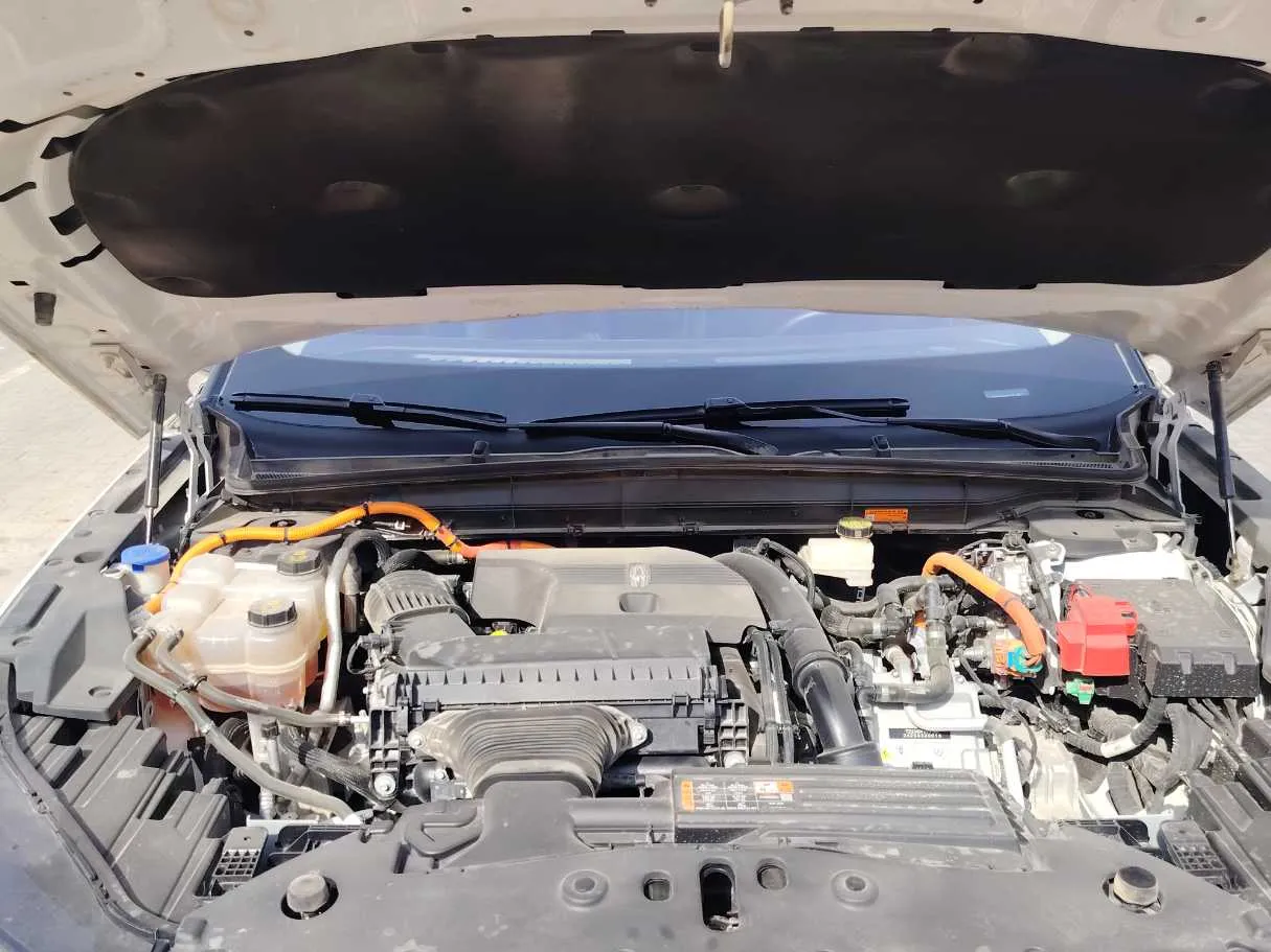 Car image 30