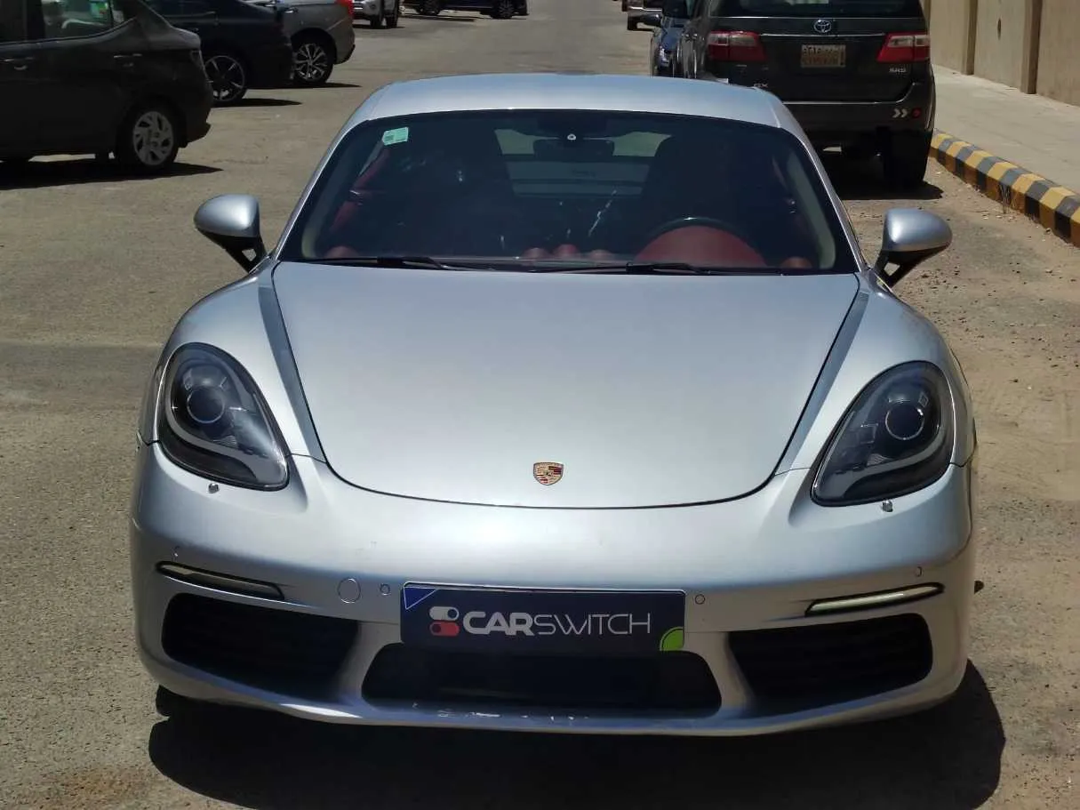 Car image 2