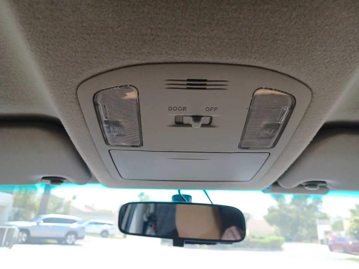 Car image 20