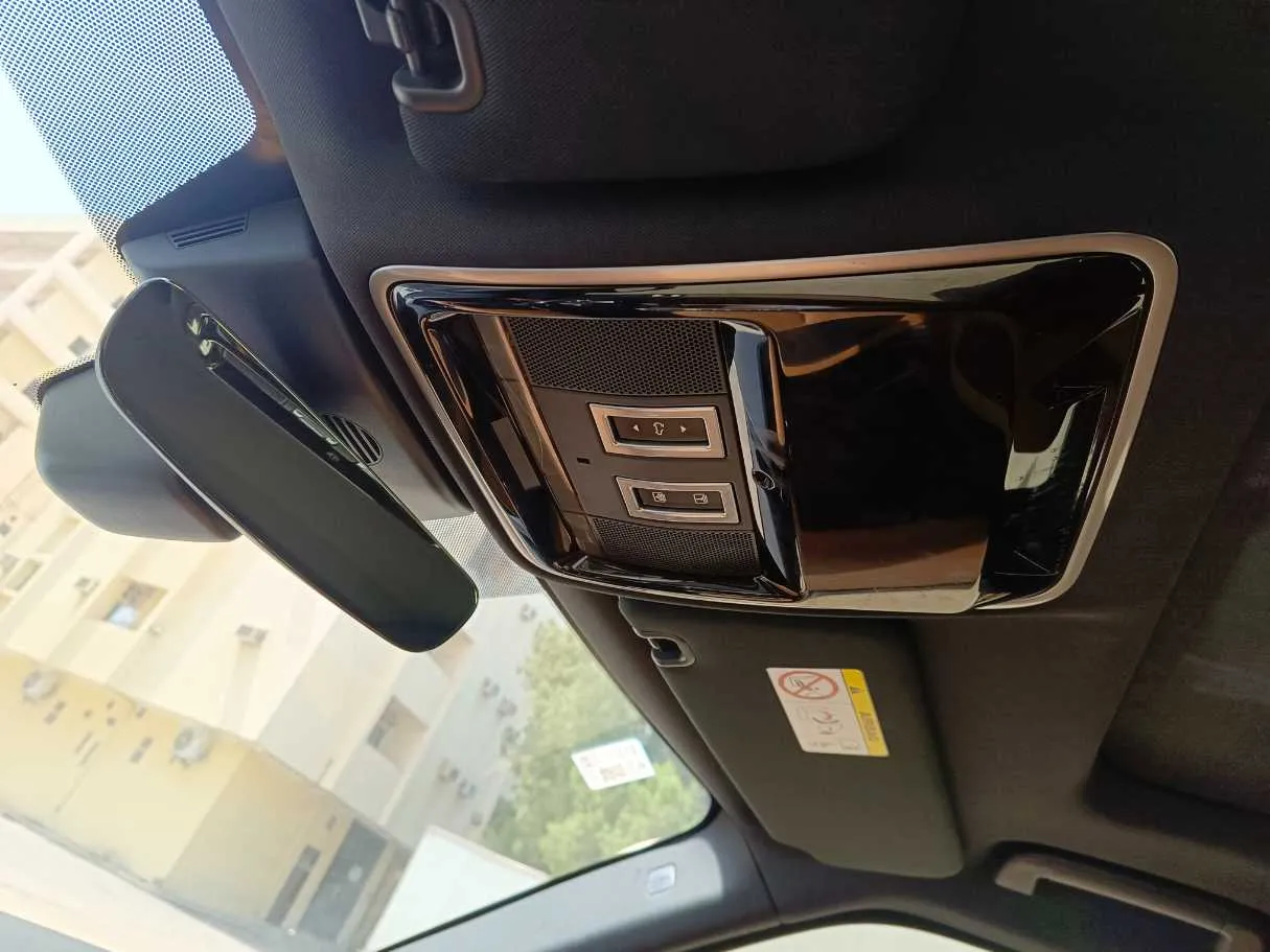 Car image 35