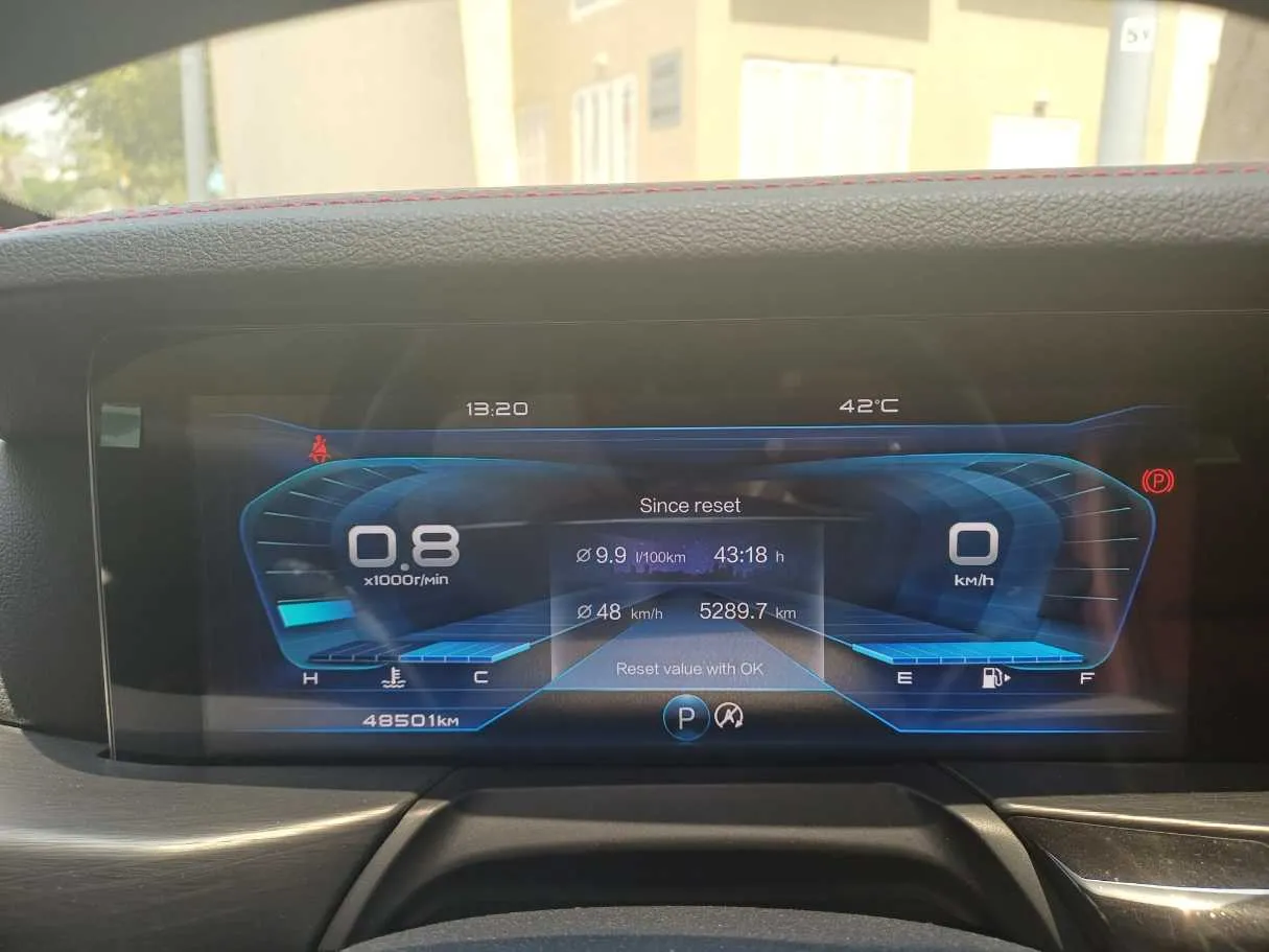 Car image 18