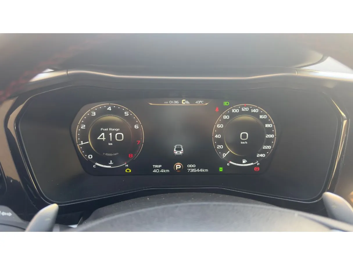 Car image 18
