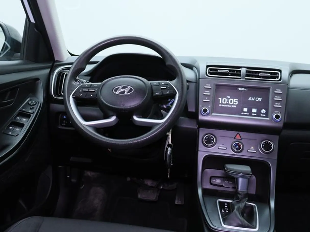 Car image 15