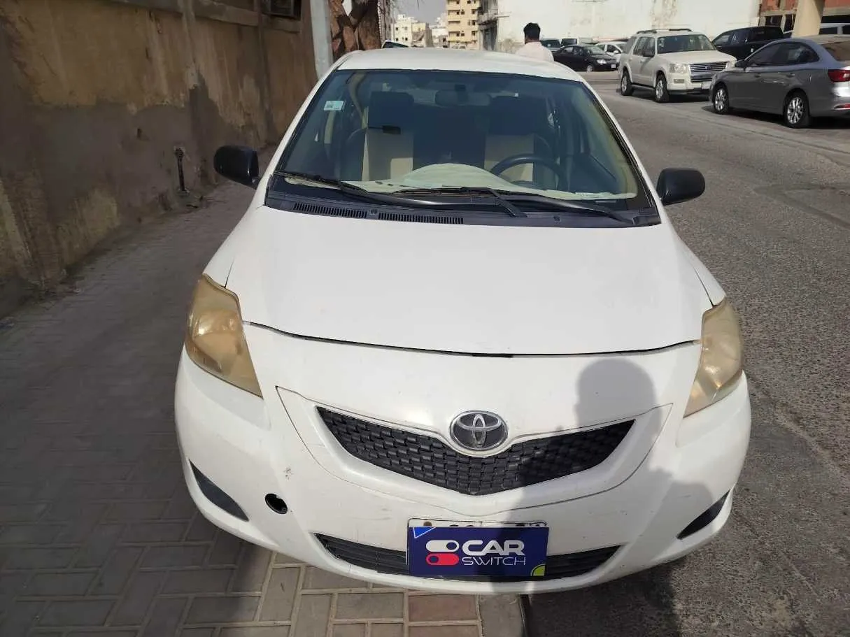 Car image 2