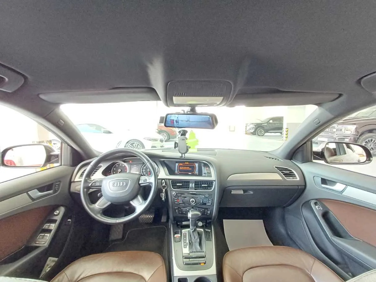 Car image 17