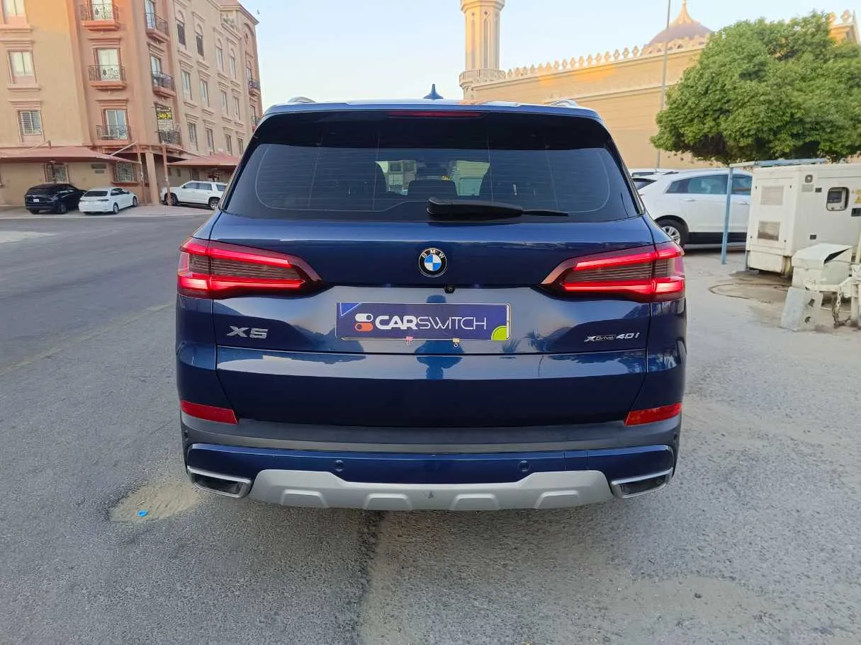 Car image 6