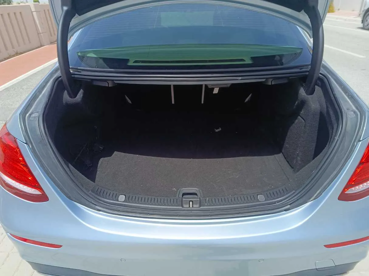 Car image 29