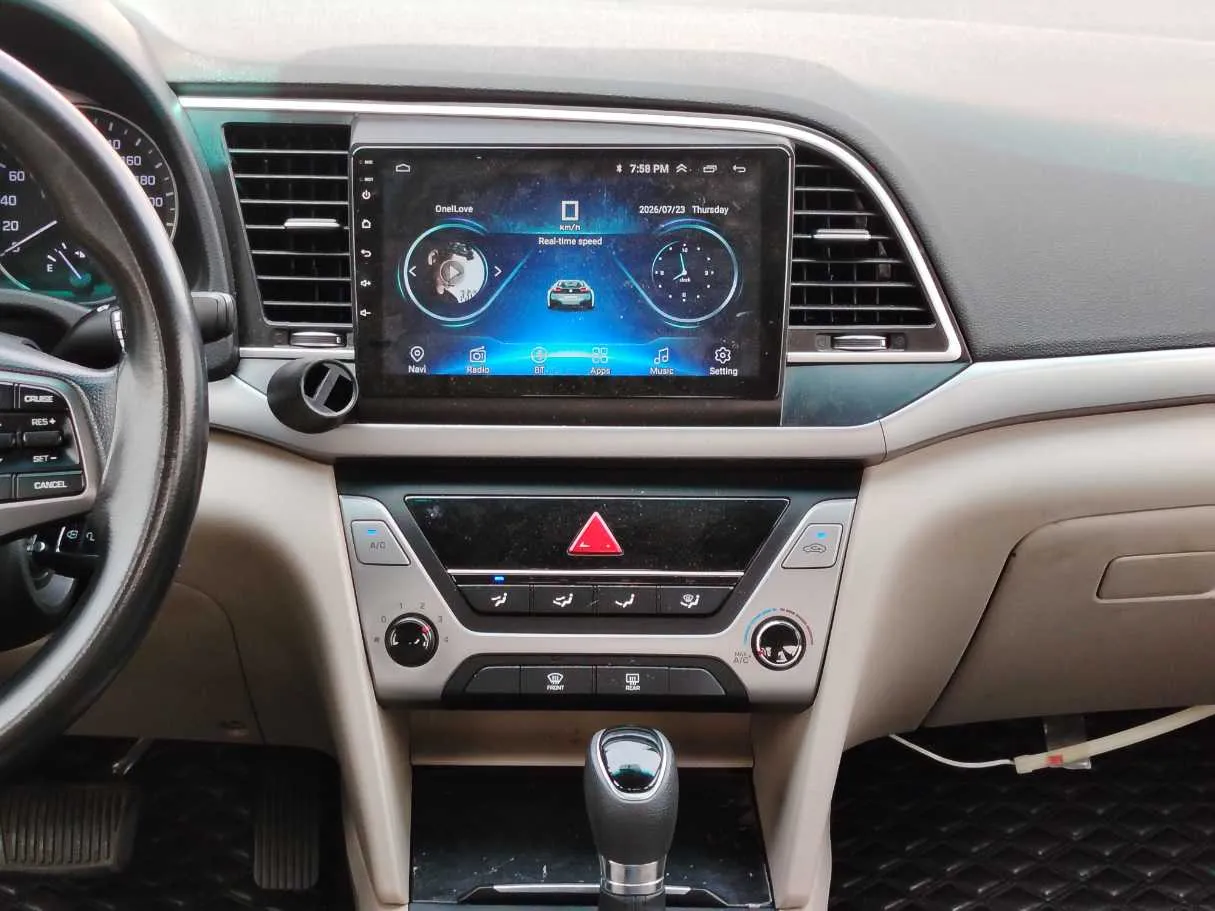 Car image 19