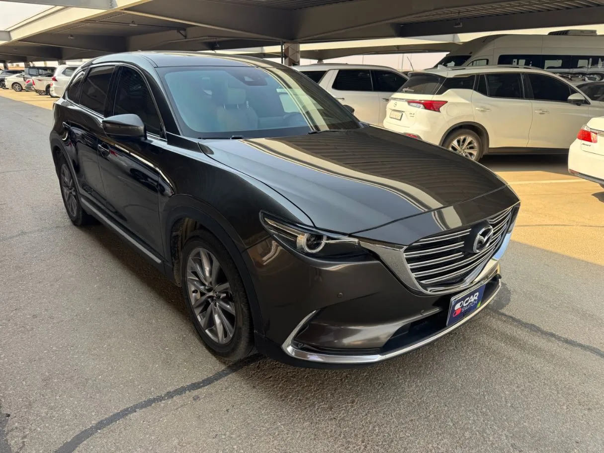 Car image 3