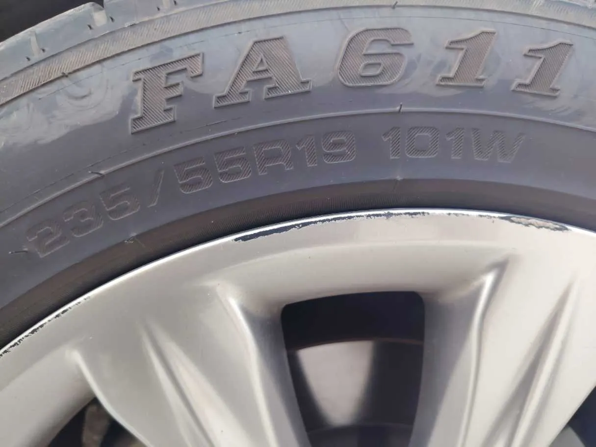 Car image 37