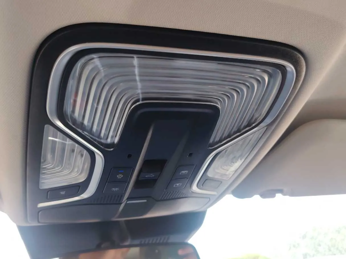 Car image 29