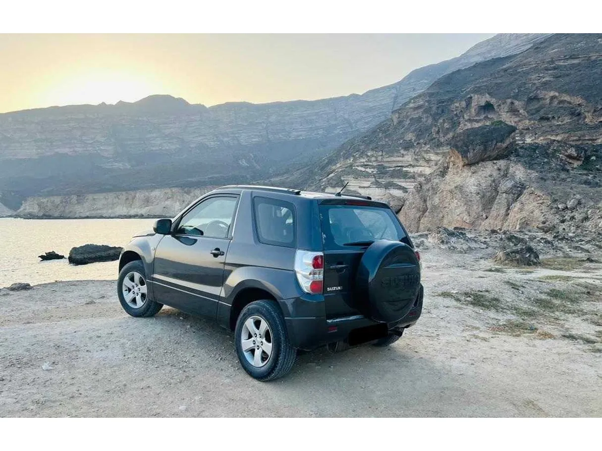 Car image 7