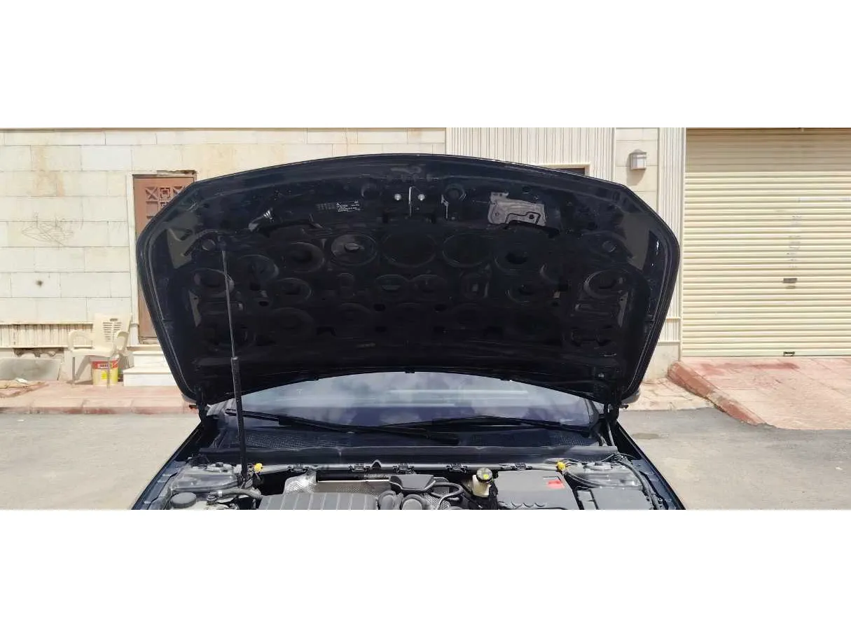 Car image 35