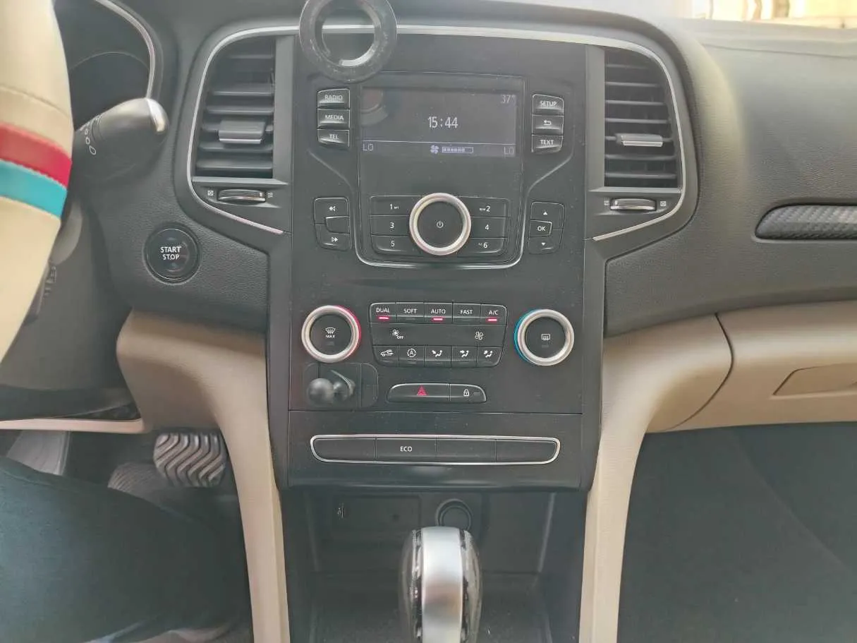 Car image 28