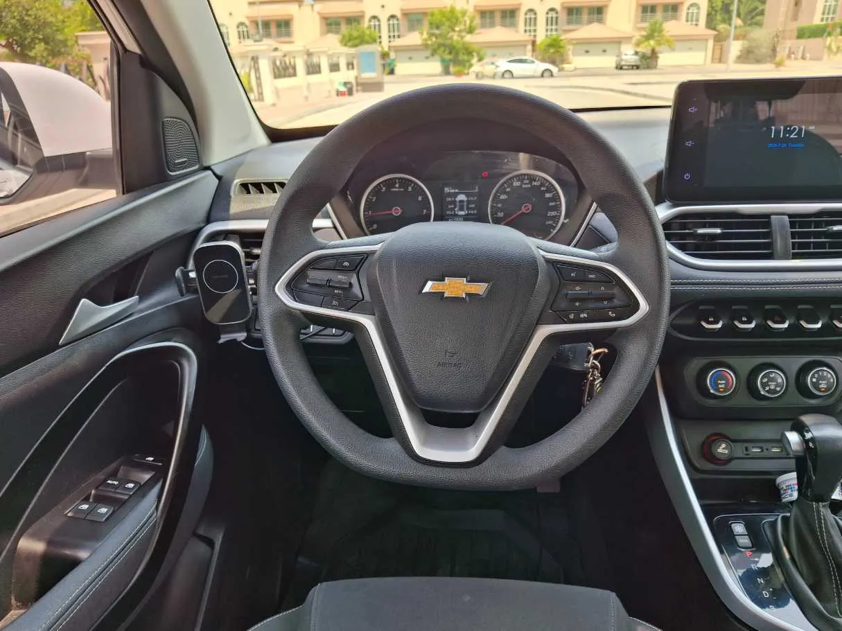 Car image 17
