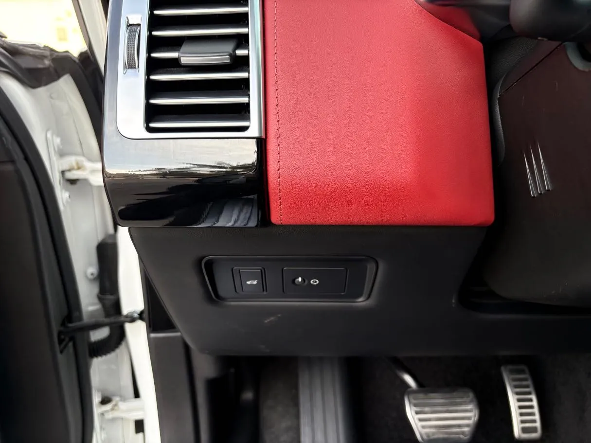 Car image 31