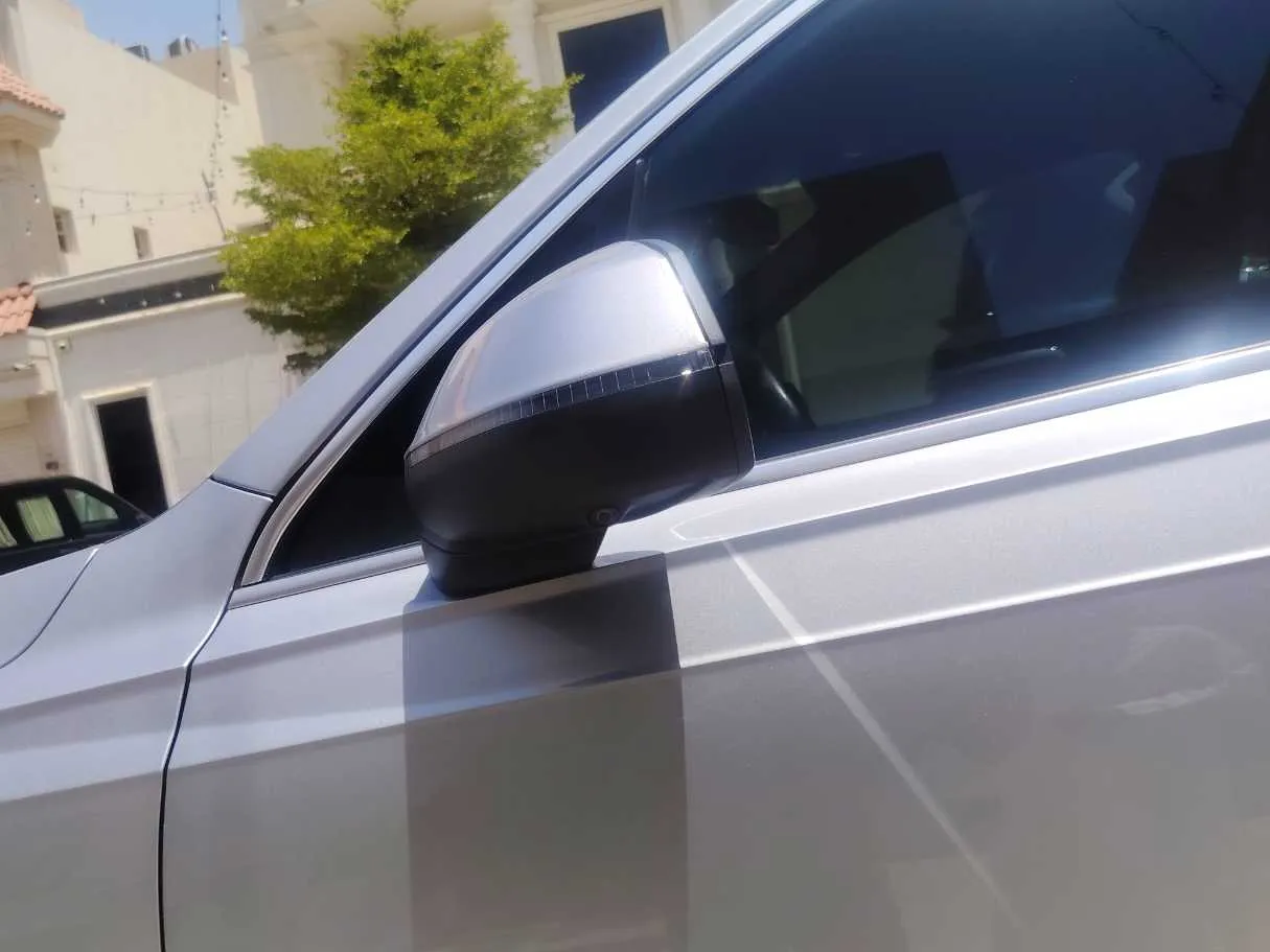 Car image 33