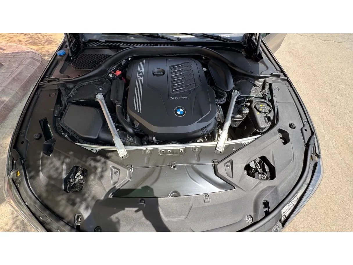 Car image 27