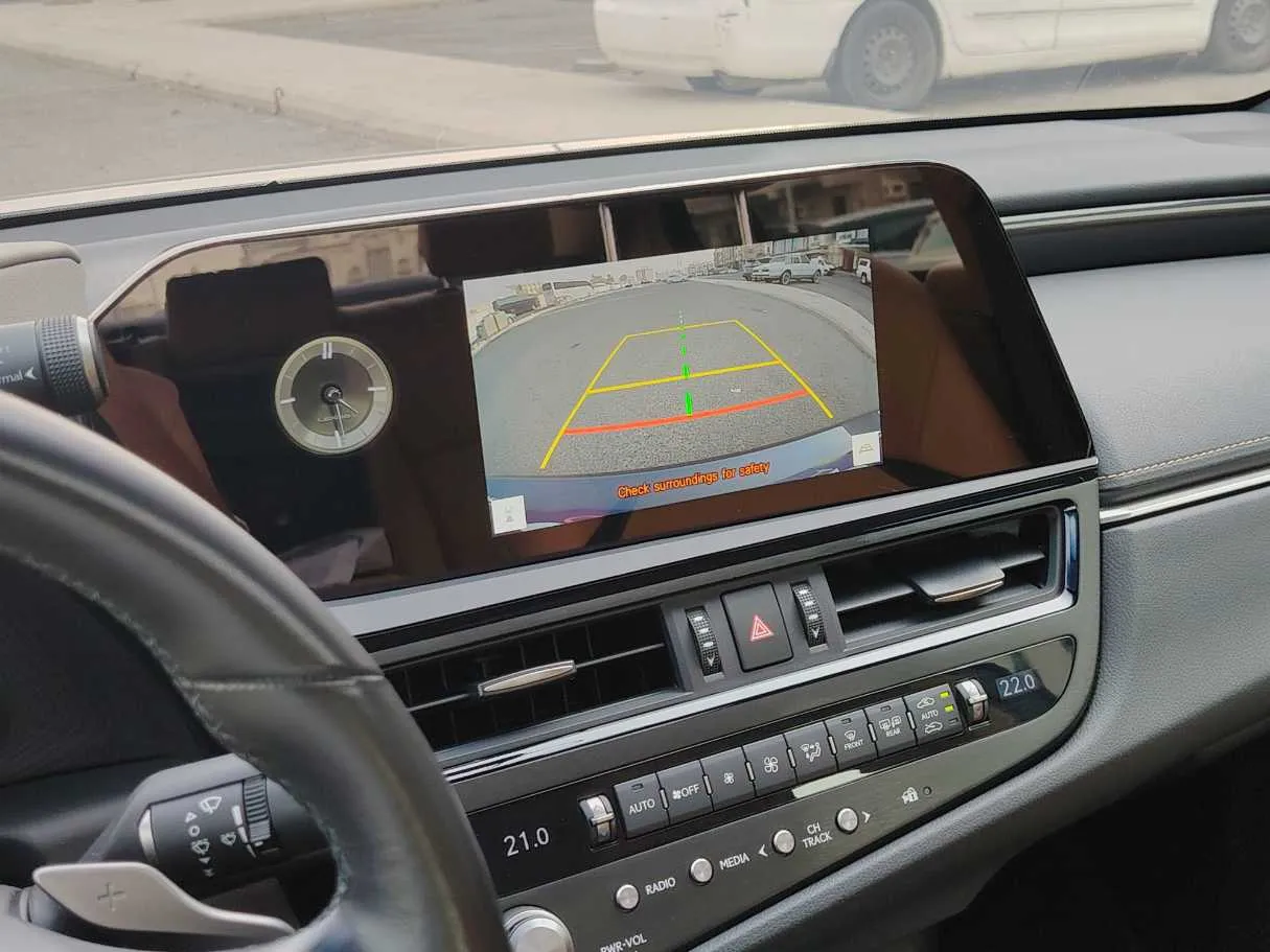 Car image 22