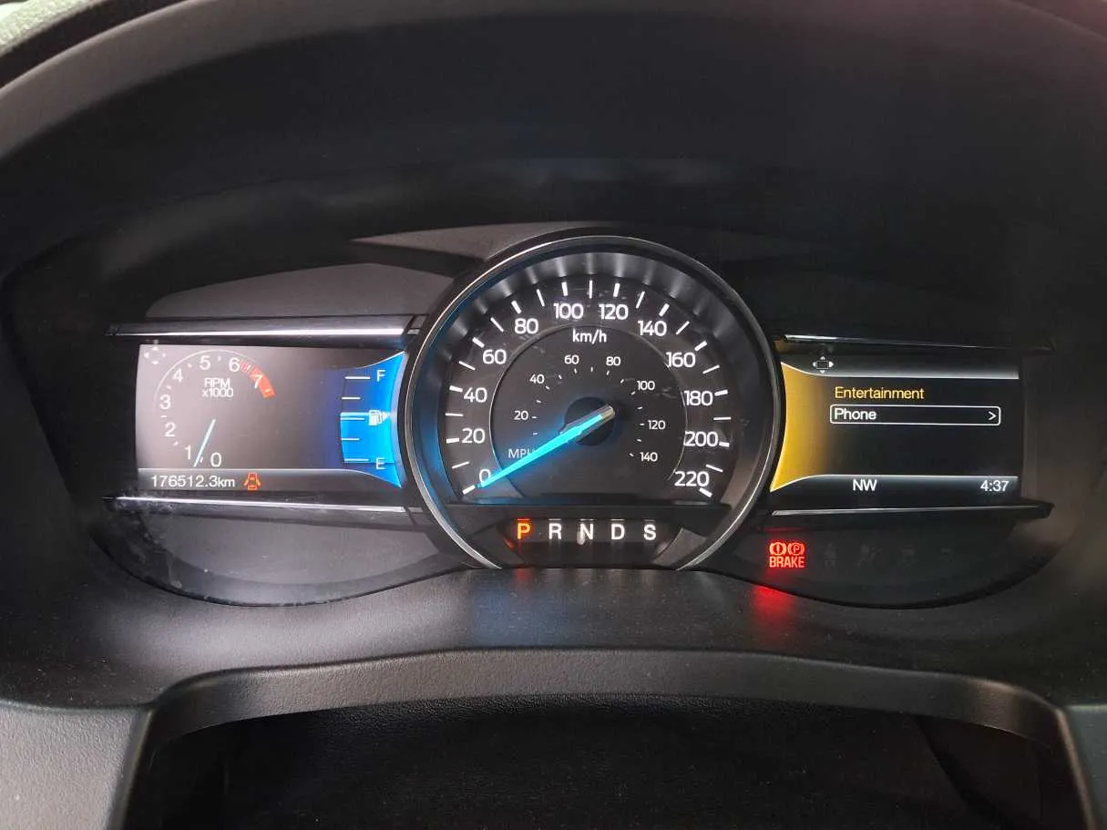 Car image 23