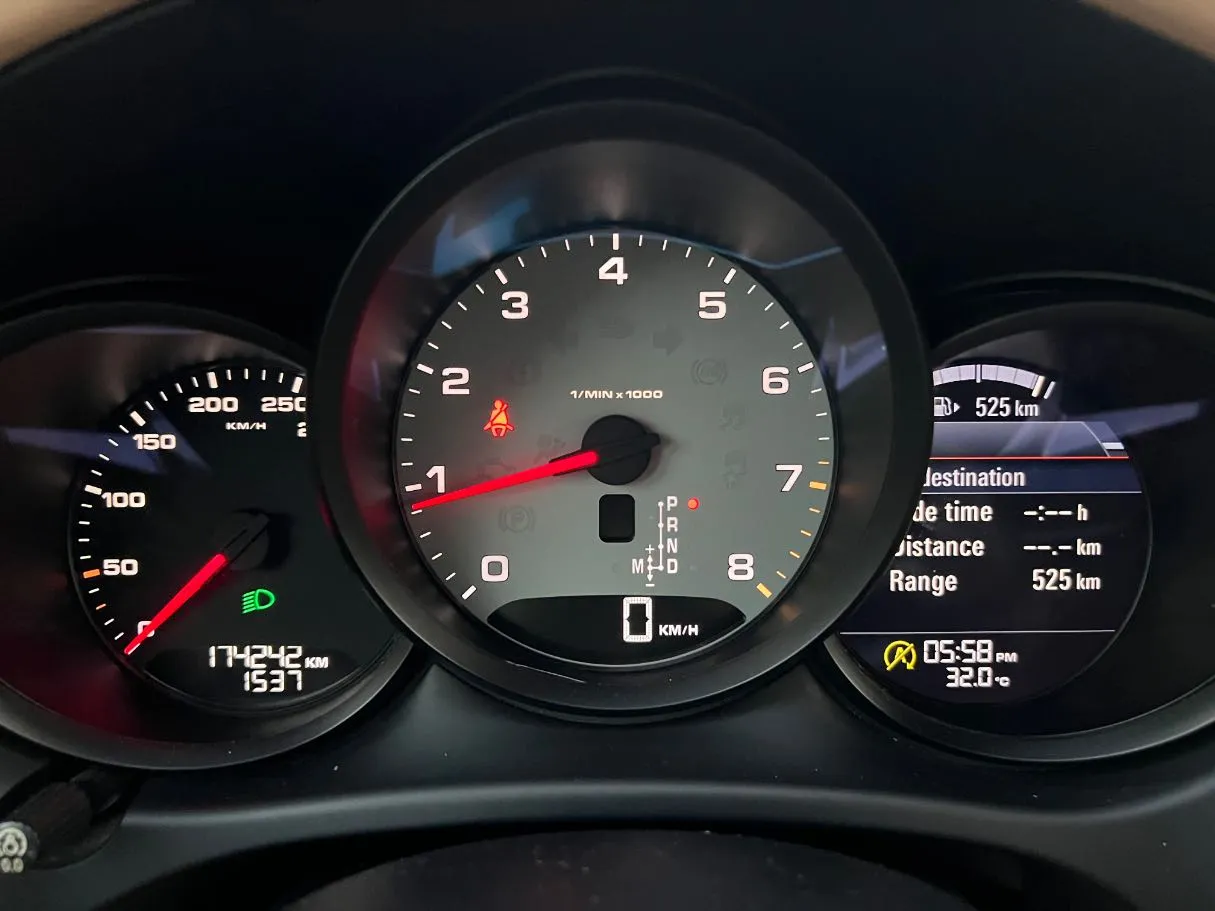 Car image 21