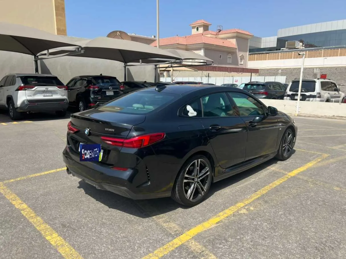 Car image 5