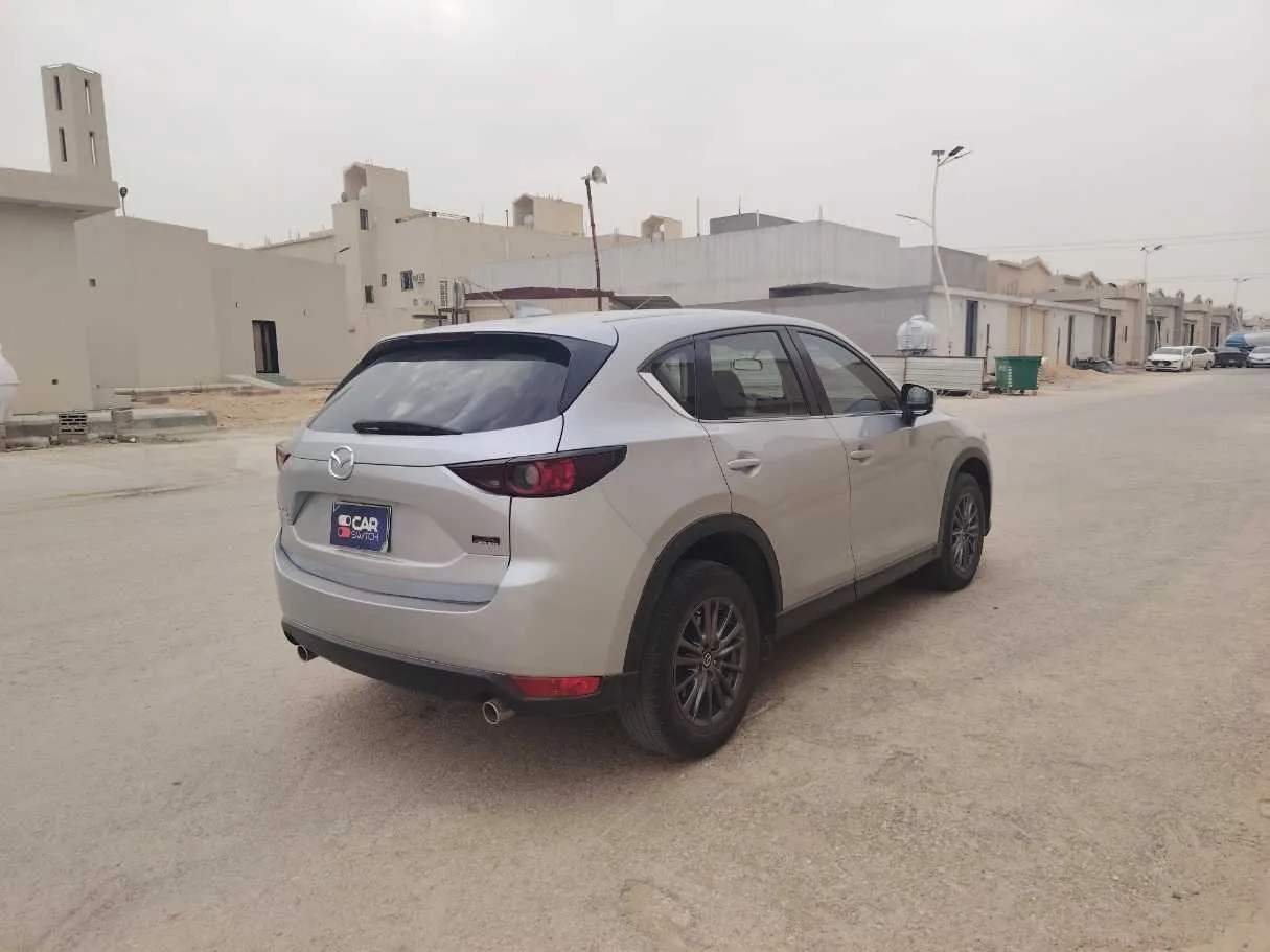 Car image 5