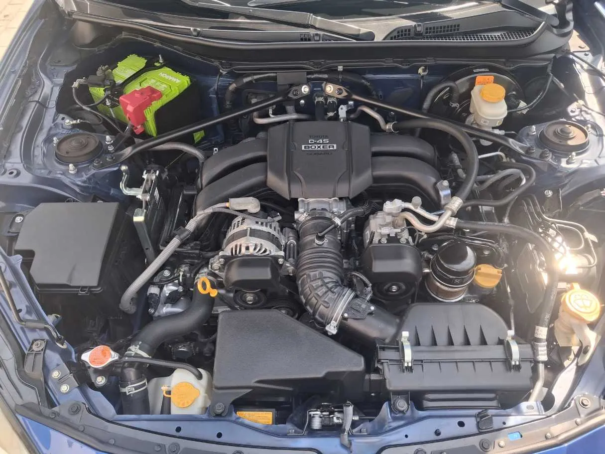 Car image 19