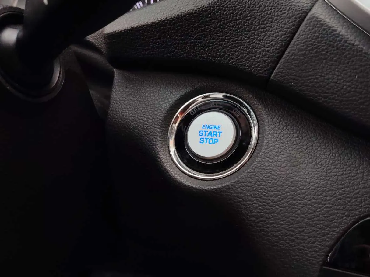 Car image 25
