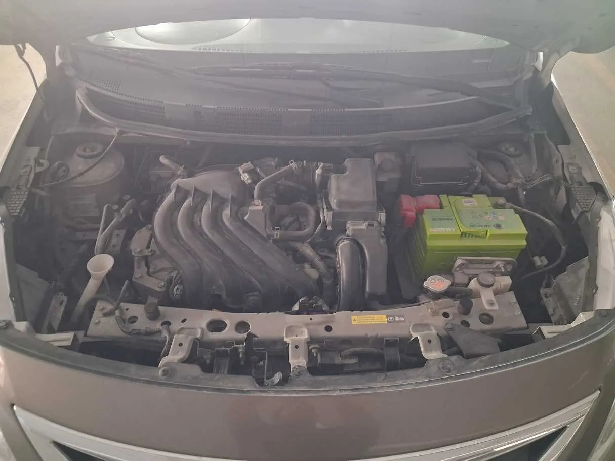 Car image 17