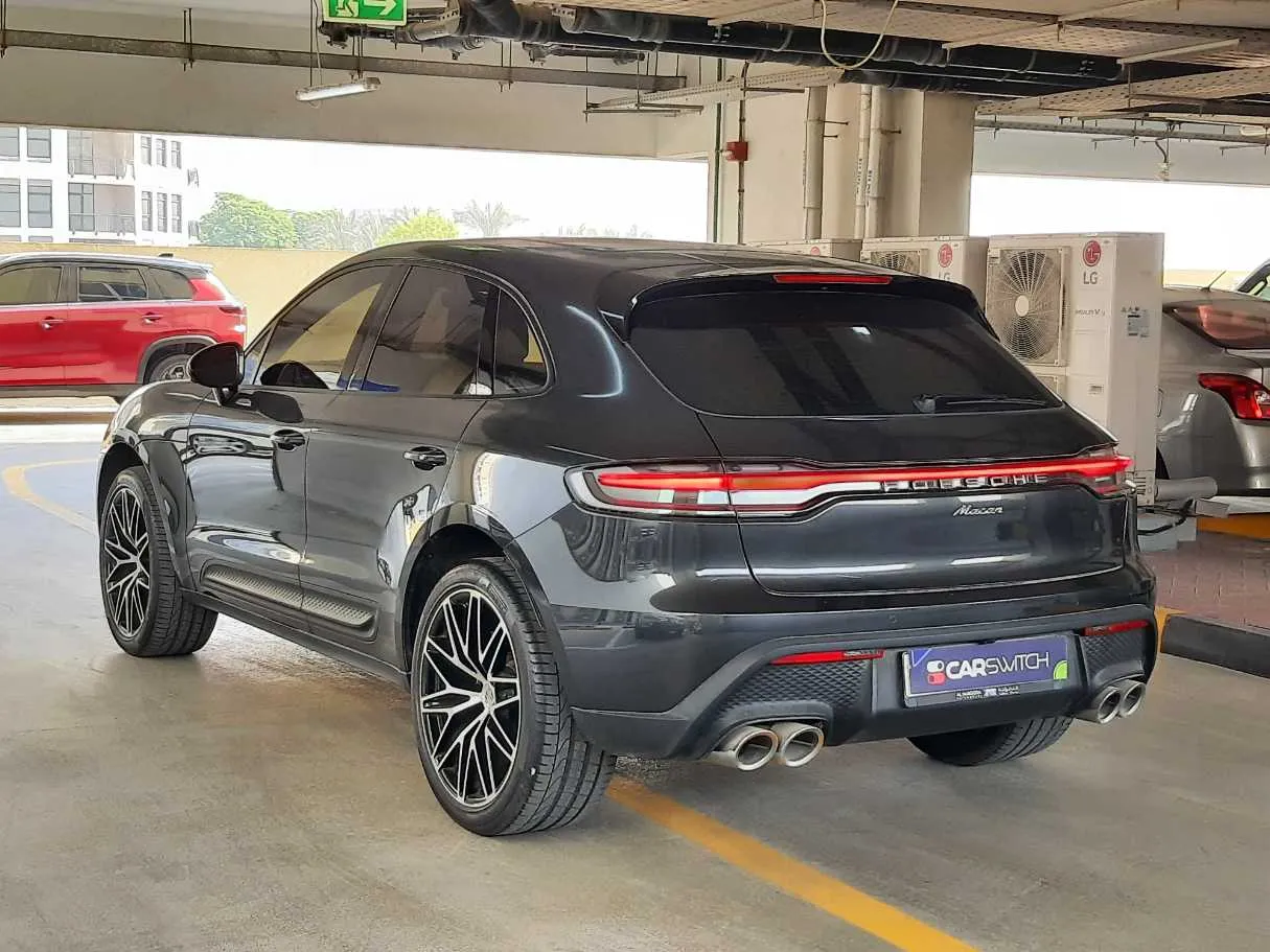 Car image 7