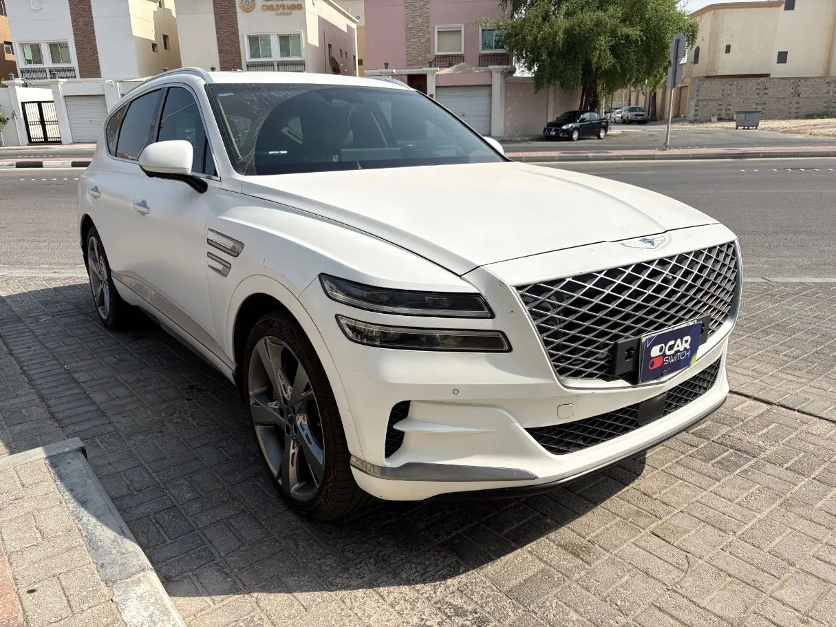 Car image 3