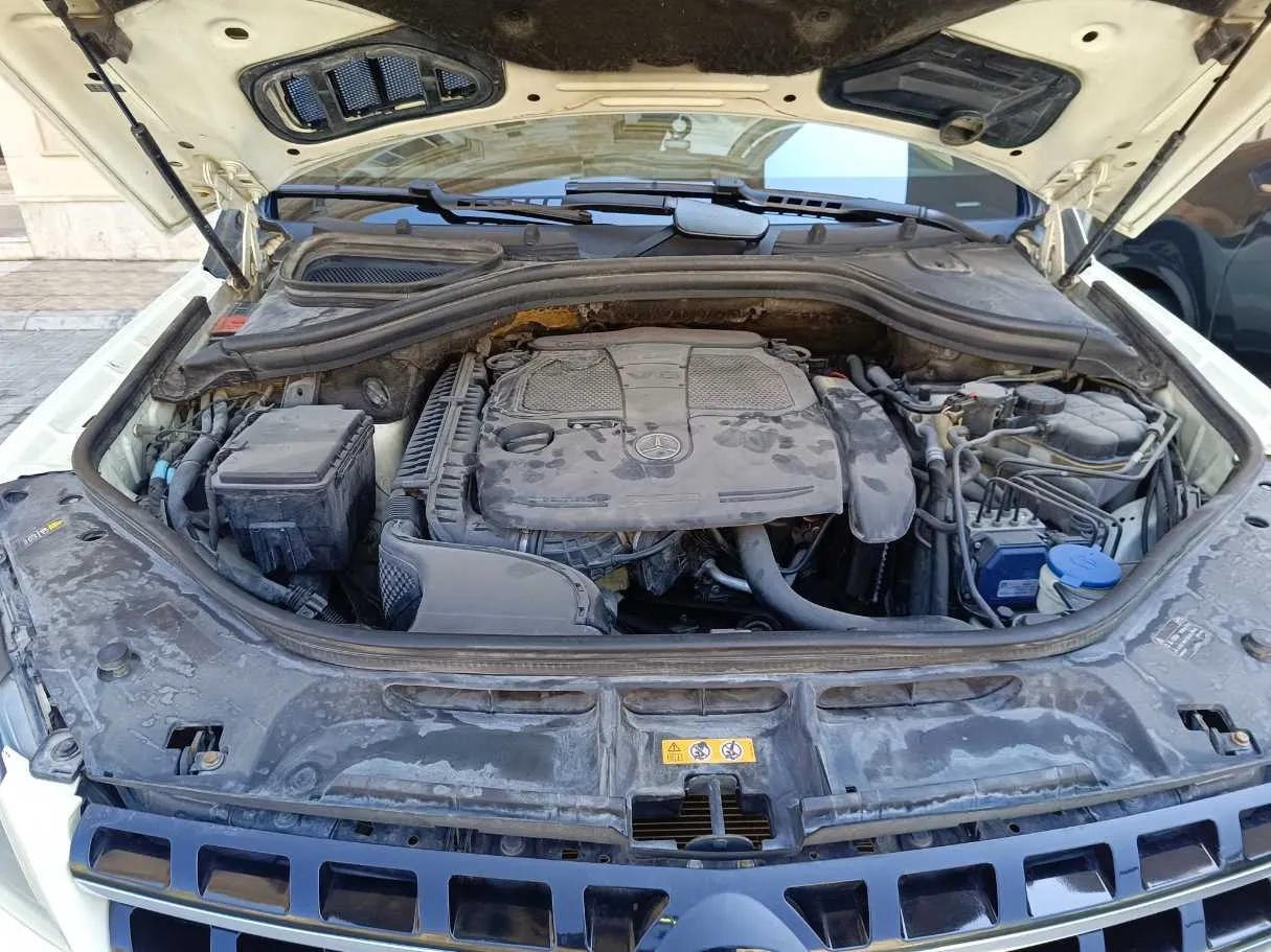 Car image 37