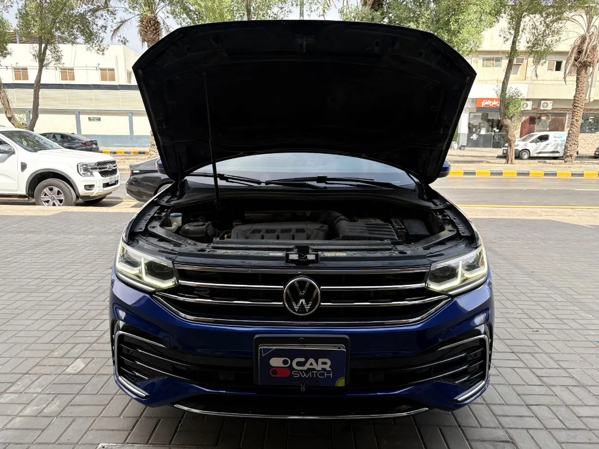 Car image 30