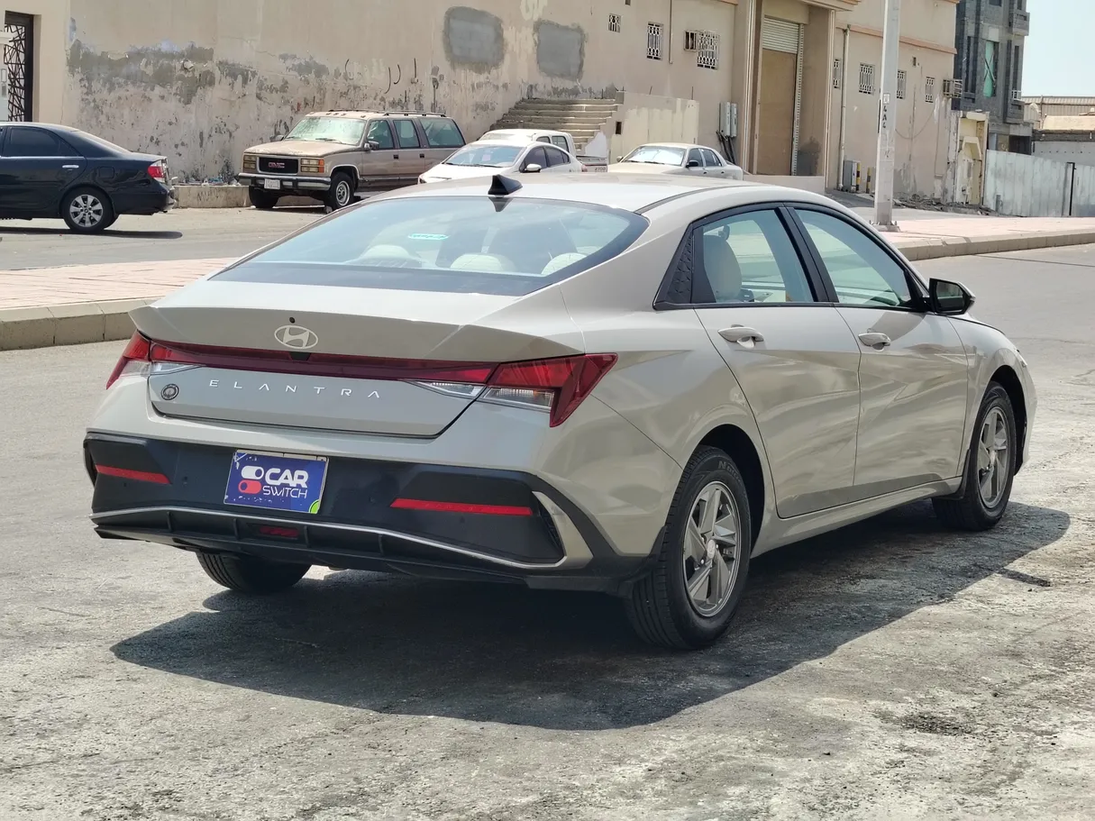 Car image 5