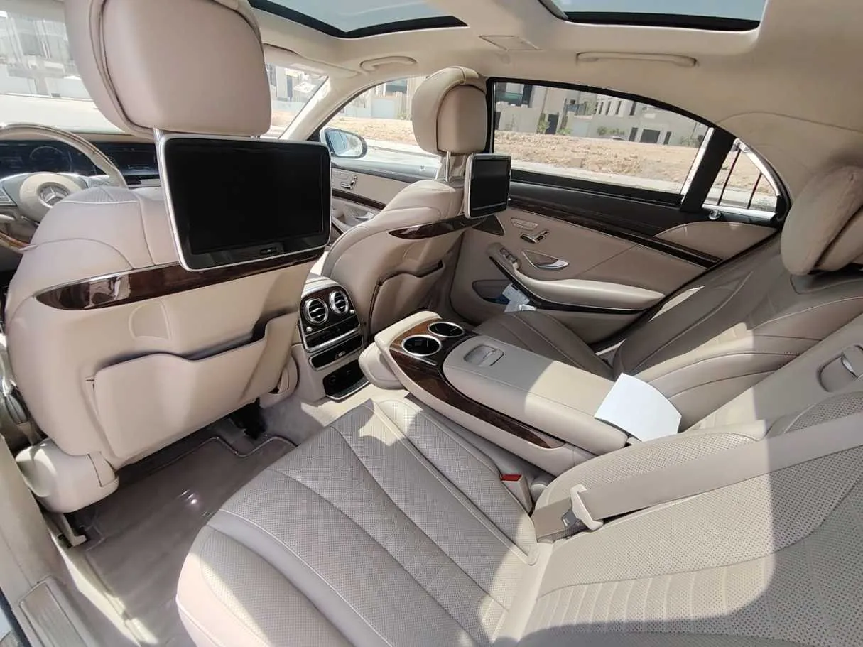Car image 17