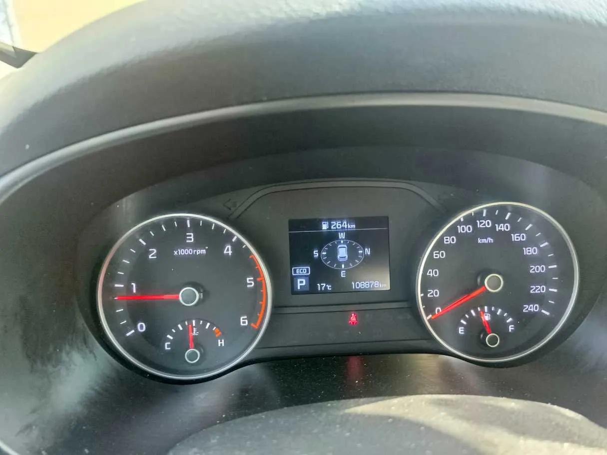 Car image 23