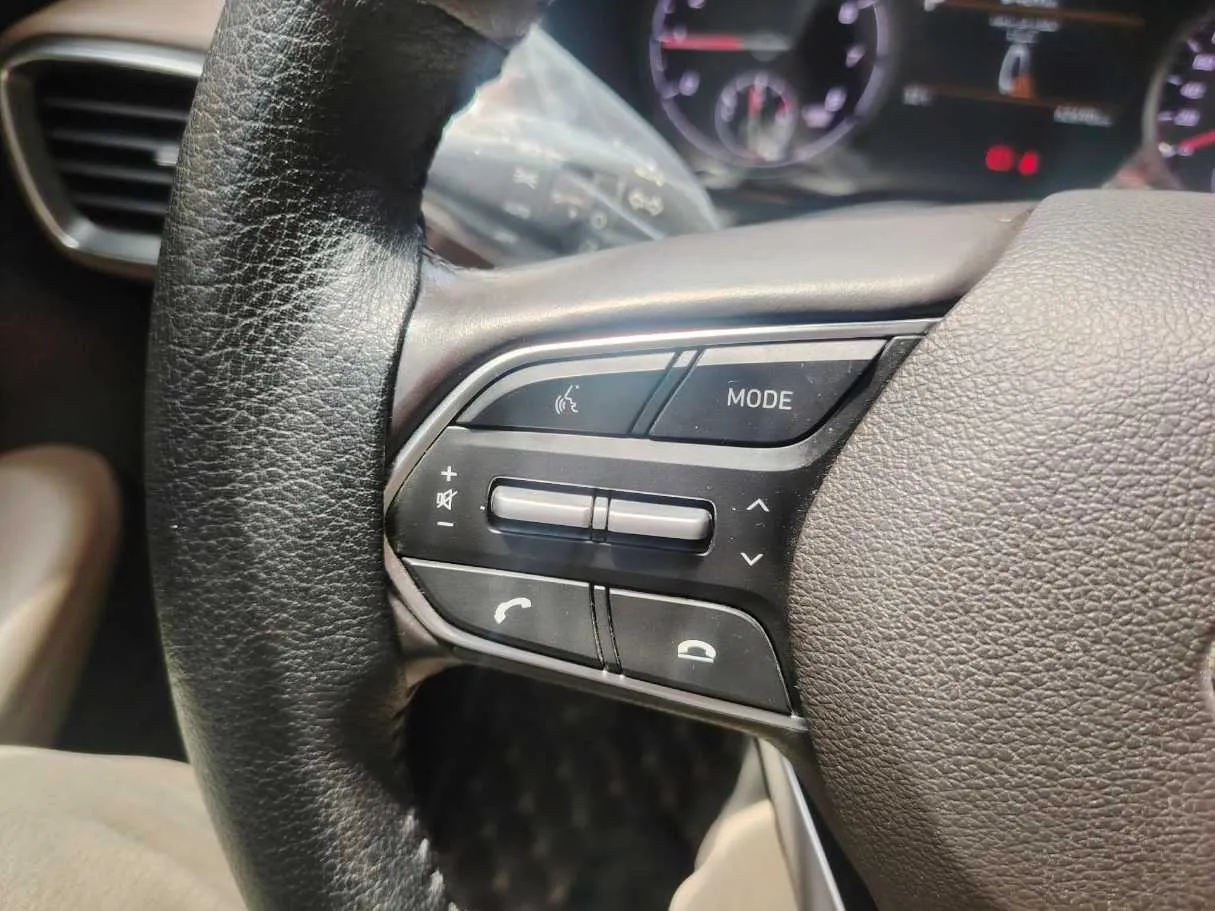 Car image 38