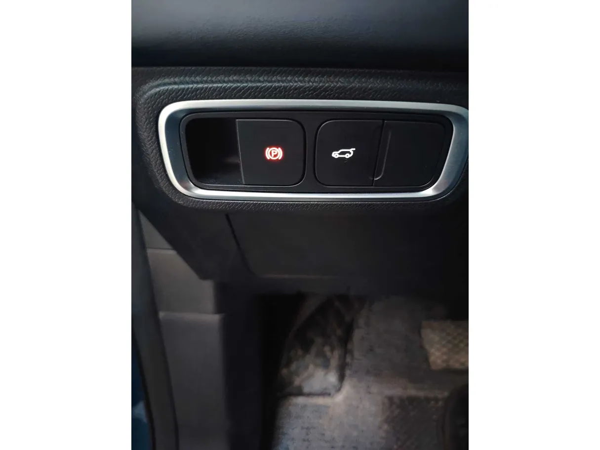 Car image 29